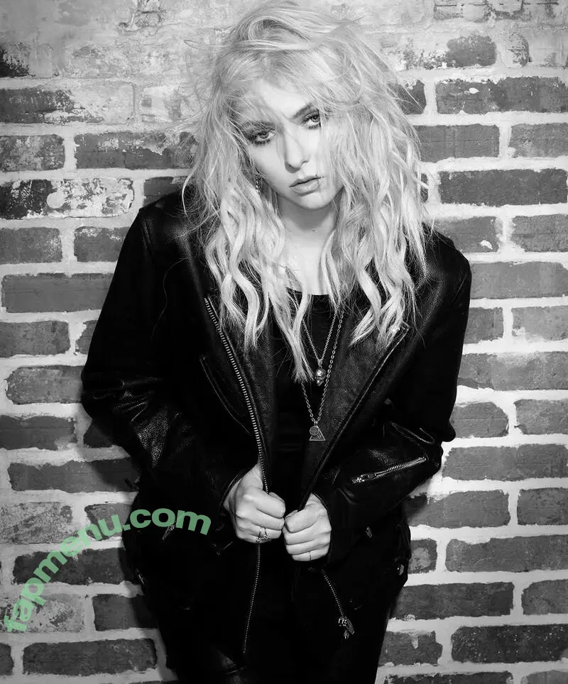 Taylor Momsen nude photo #0233 (aryelsoul / taylormomsen)