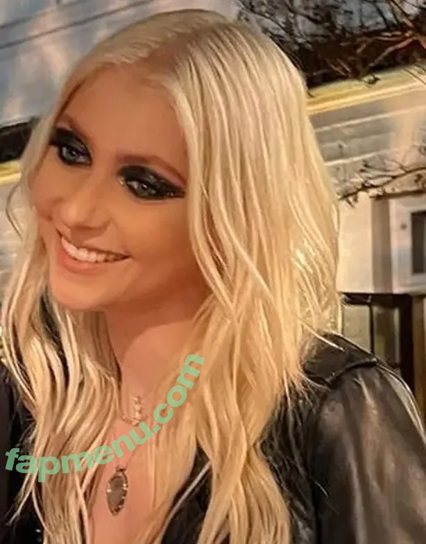 Taylor Momsen nude photo #0249 (aryelsoul / taylormomsen)