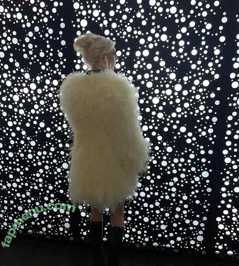 Taylor Momsen nude photo #0290 (aryelsoul / taylormomsen)