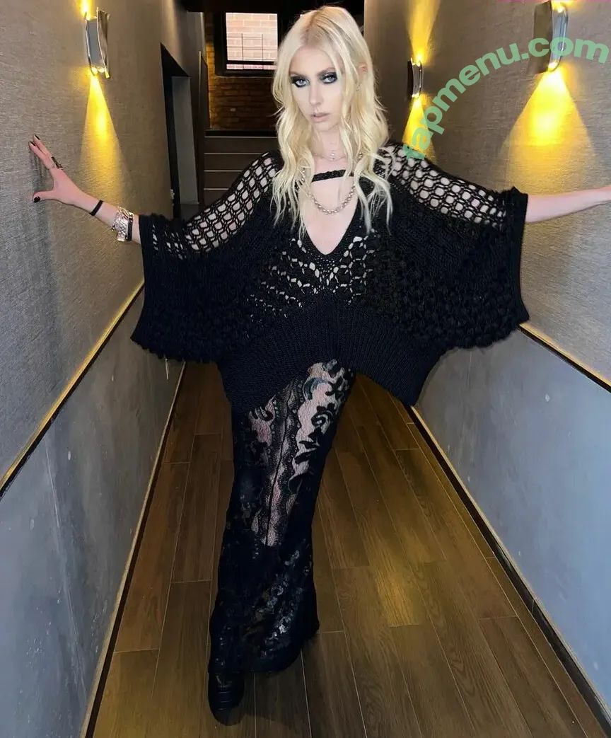 Taylor Momsen nude photo #0297 (aryelsoul / taylormomsen)