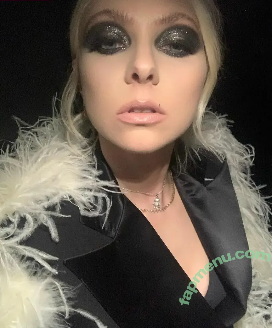 Taylor Momsen nude photo #0303 (aryelsoul / taylormomsen)