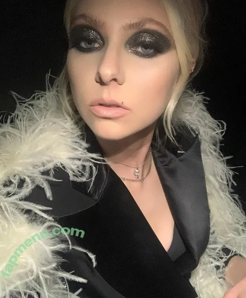 Taylor Momsen nude photo #0304 (aryelsoul / taylormomsen)