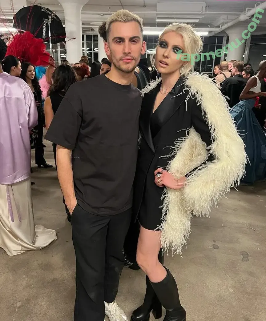 Taylor Momsen nude photo #0306 (aryelsoul / taylormomsen)