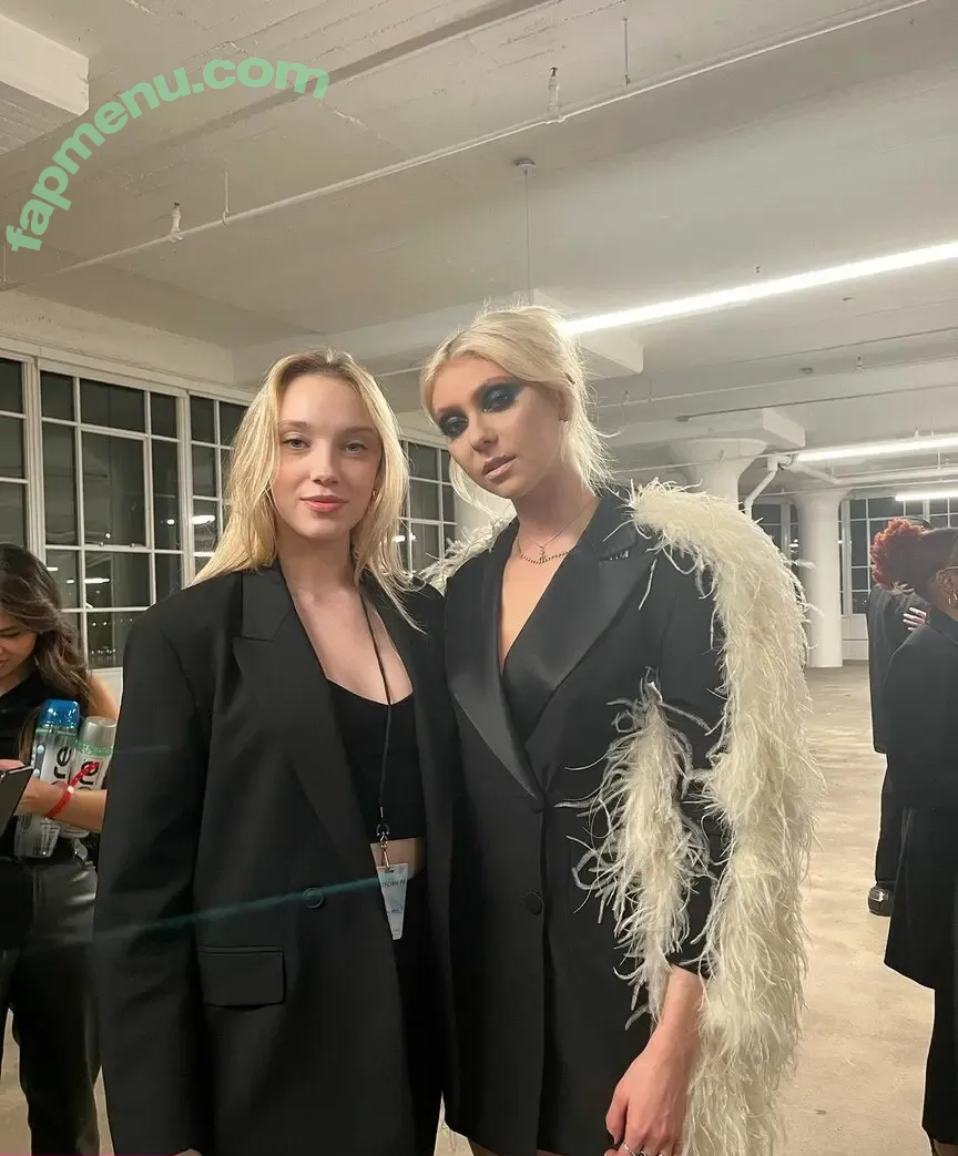 Taylor Momsen nude photo #0311 (aryelsoul / taylormomsen)