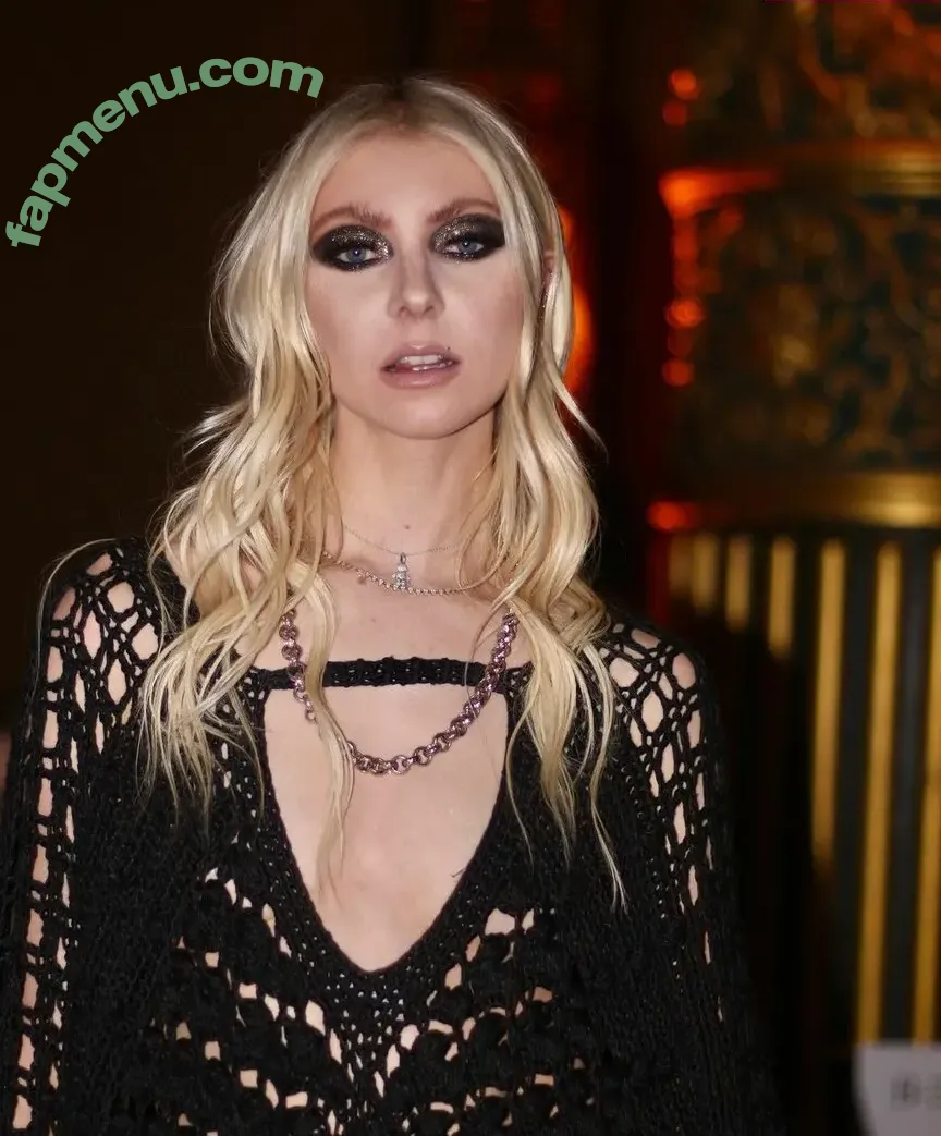 Taylor Momsen nude photo #0315 (aryelsoul / taylormomsen)