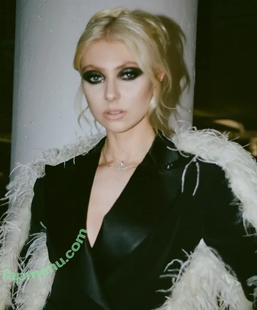 Taylor Momsen nude photo #0317 (aryelsoul / taylormomsen)