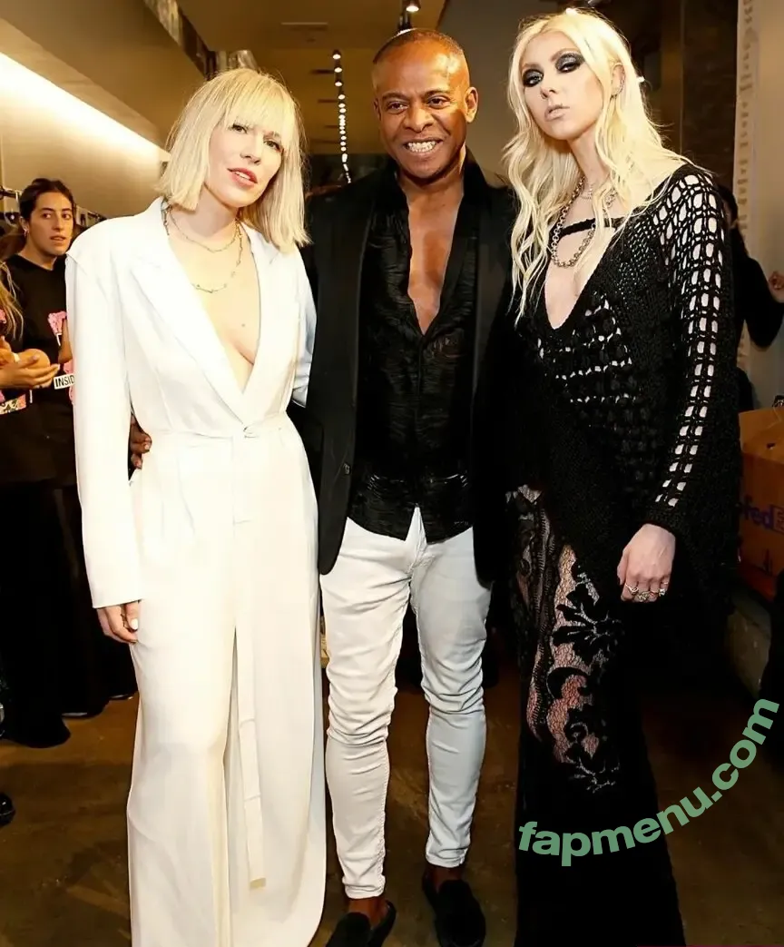 Taylor Momsen nude photo #0322 (aryelsoul / taylormomsen)