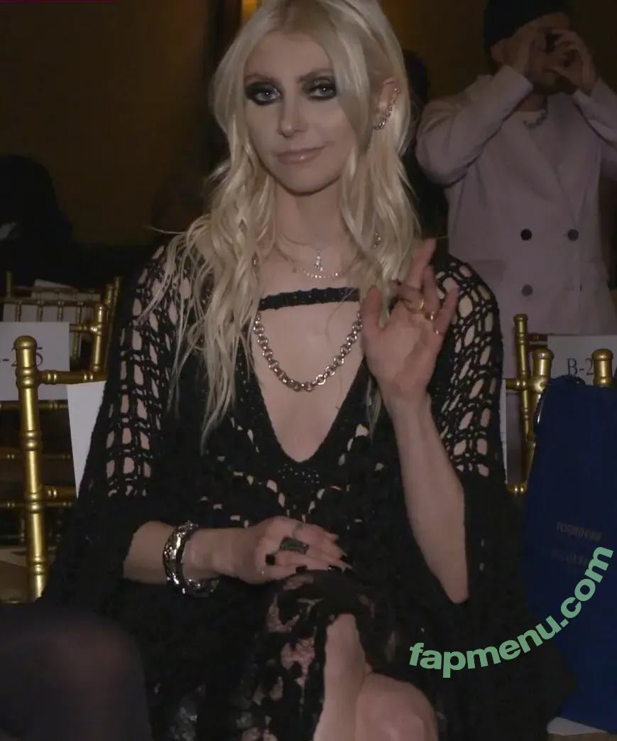 Taylor Momsen nude photo #0326 (aryelsoul / taylormomsen)