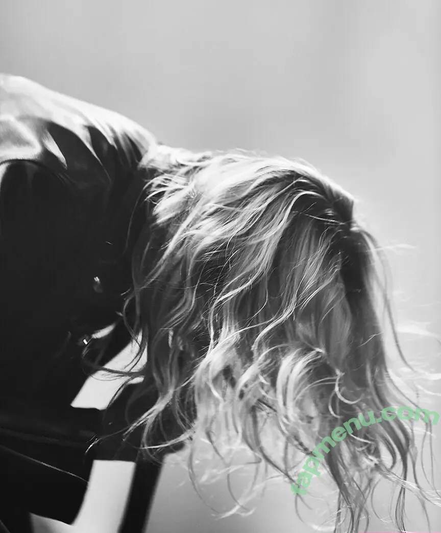 Taylor Momsen nude photo #0332 (aryelsoul / taylormomsen)