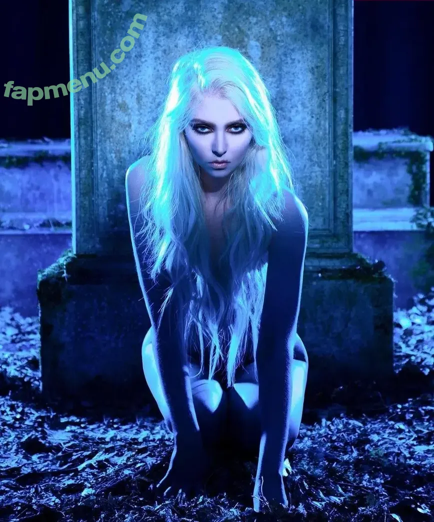 Taylor Momsen nude photo #0345 (aryelsoul / taylormomsen)