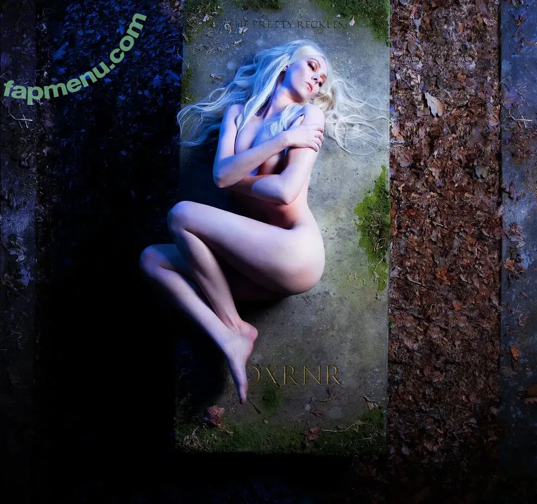 Taylor Momsen nude photo #0350 (aryelsoul / taylormomsen)