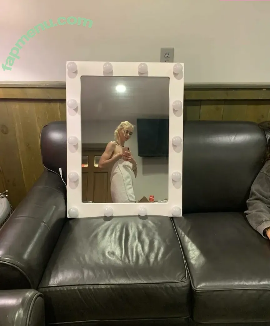 Taylor Momsen nude photo #0355 (aryelsoul / taylormomsen)