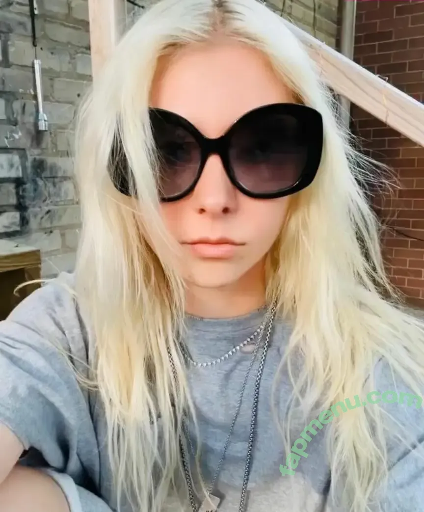 Taylor Momsen nude photo #0399 (aryelsoul / taylormomsen)