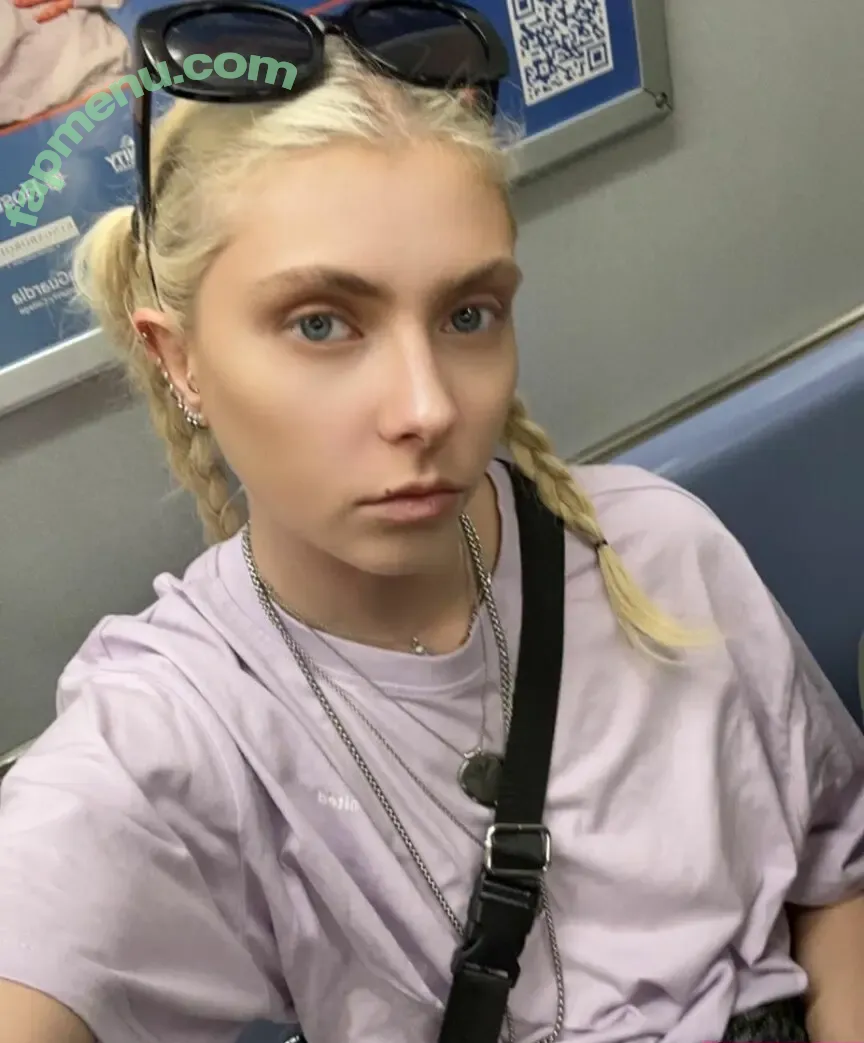 Taylor Momsen nude photo #0400 (aryelsoul / taylormomsen)