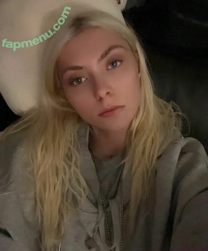 Taylor Momsen nude photo #0401 (aryelsoul / taylormomsen)