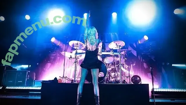 Taylor Momsen nude photo #0423 (aryelsoul / taylormomsen)