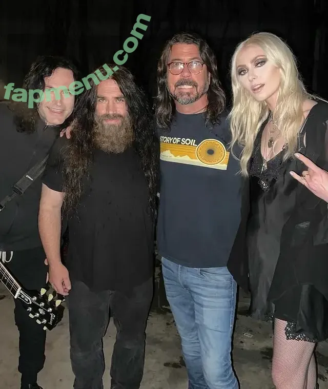 Taylor Momsen nude photo #0431 (aryelsoul / taylormomsen)