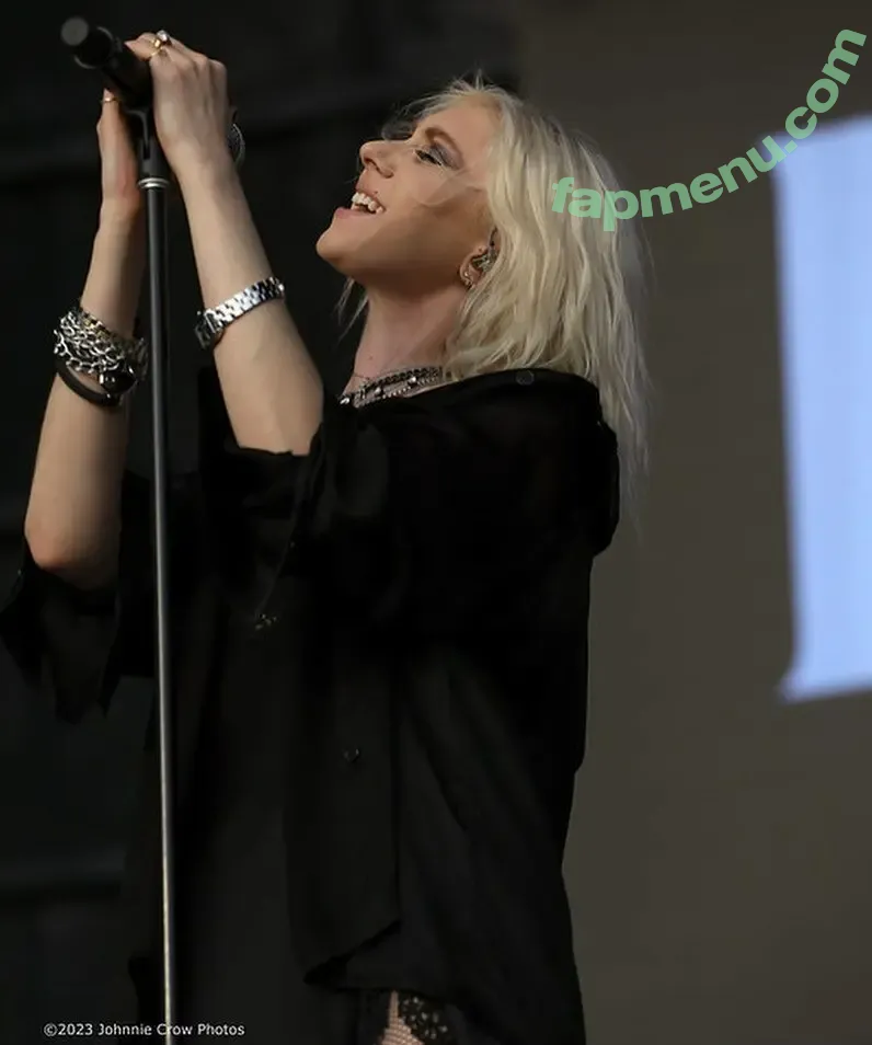 Taylor Momsen nude photo #0436 (aryelsoul / taylormomsen)