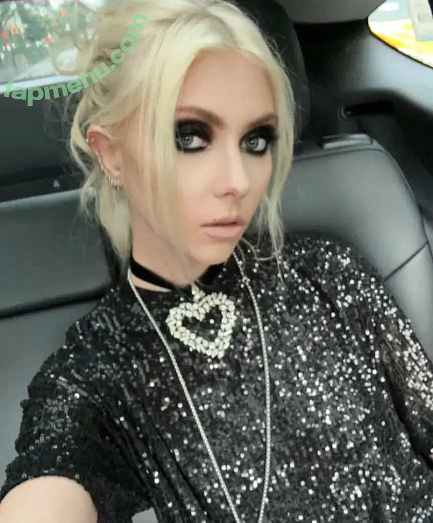 Taylor Momsen nude photo #0449 (aryelsoul / taylormomsen)