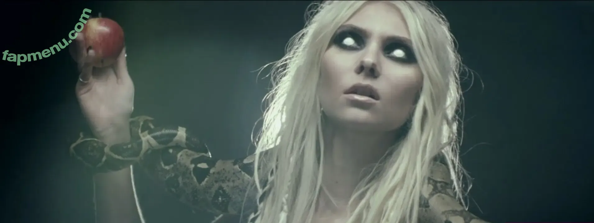 Taylor Momsen nude photo #0456 (aryelsoul / taylormomsen)