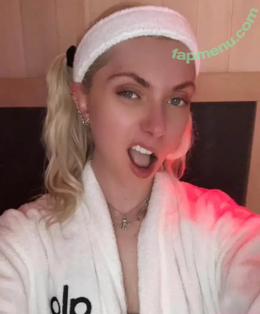 Taylor Momsen nude photo #0460 (aryelsoul / taylormomsen)