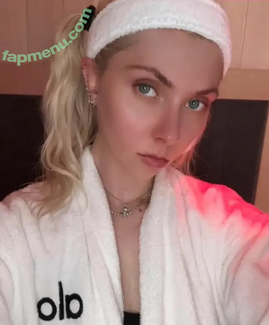 Taylor Momsen nude photo #0464 (aryelsoul / taylormomsen)