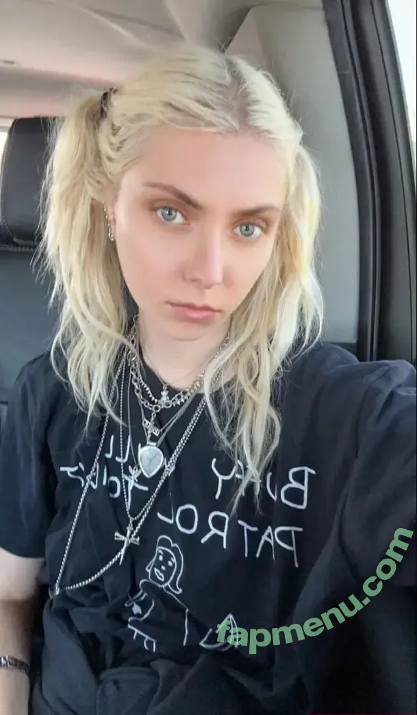 Taylor Momsen nude photo #0468 (aryelsoul / taylormomsen)