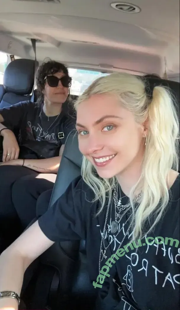 Taylor Momsen nude photo #0469 (aryelsoul / taylormomsen)