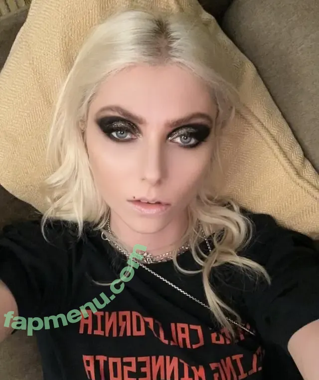 Taylor Momsen nude photo #0474 (aryelsoul / taylormomsen)