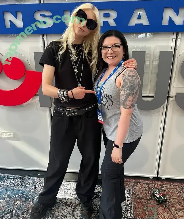 Taylor Momsen nude photo #0481 (aryelsoul / taylormomsen)