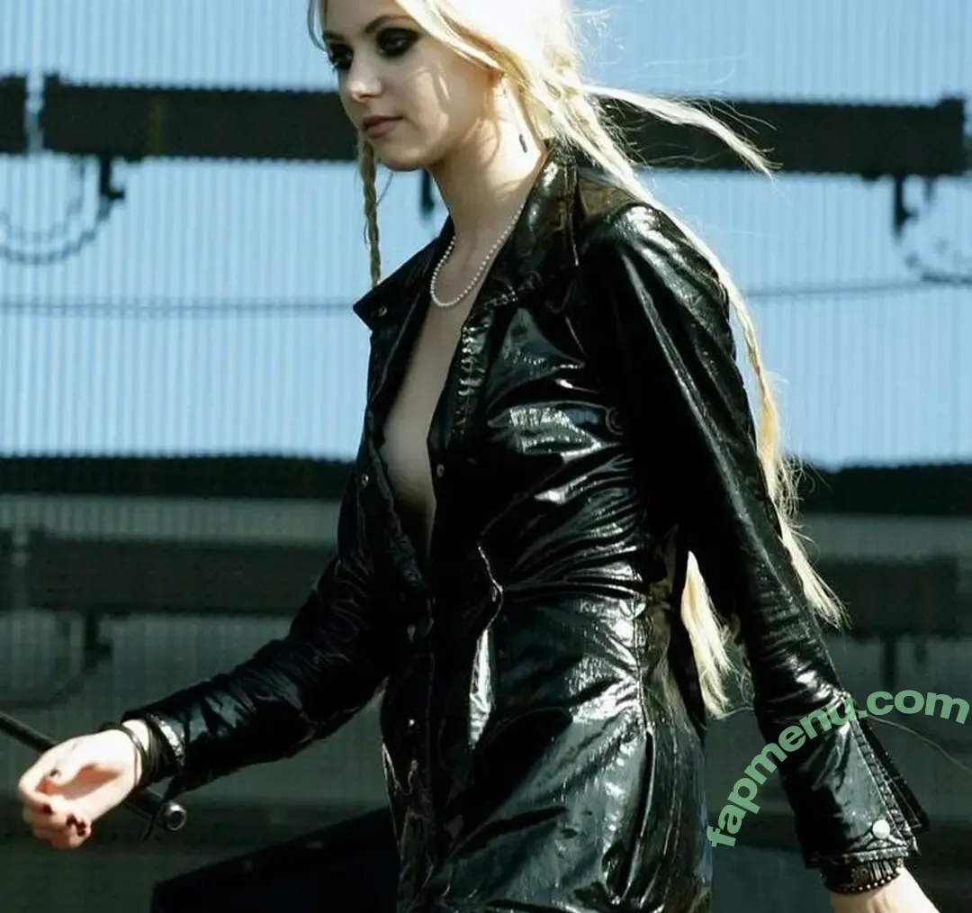 Taylor Momsen nude photo #0509 (aryelsoul / taylormomsen)