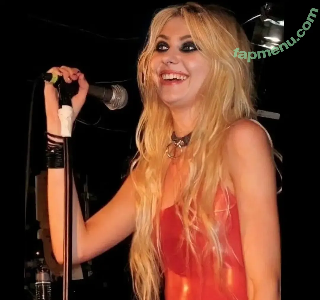 Taylor Momsen nude photo #0543 (aryelsoul / taylormomsen)