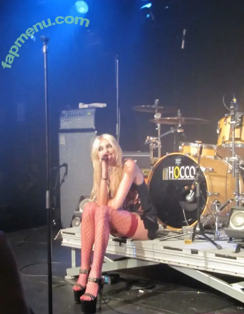 Taylor Momsen nude photo #0574 (aryelsoul / taylormomsen)