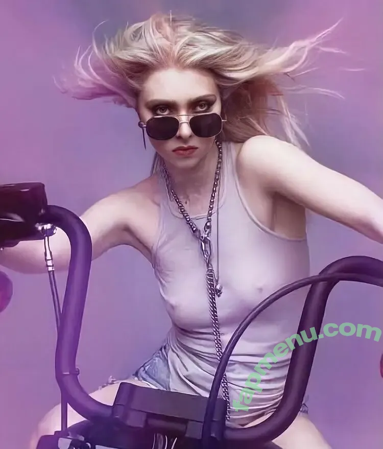 Taylor Momsen nude photo #0576 (aryelsoul / taylormomsen)