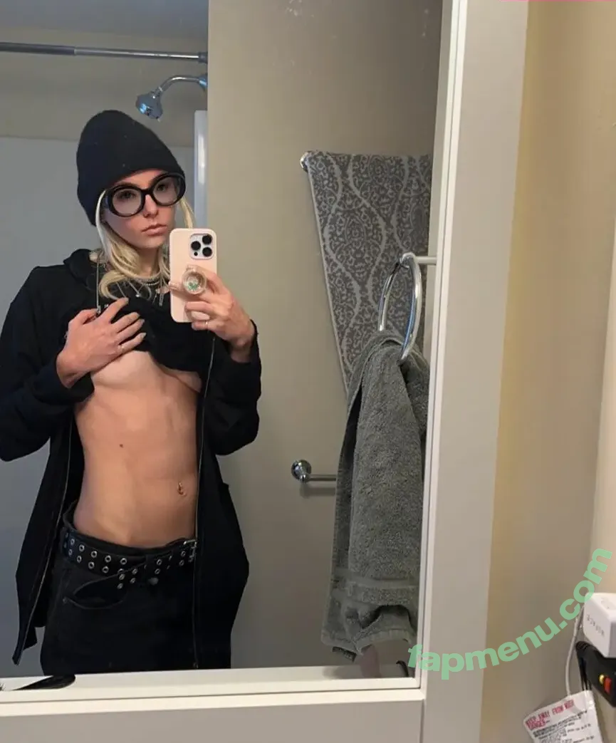 Taylor Momsen nude photo #0596 (aryelsoul / taylormomsen)