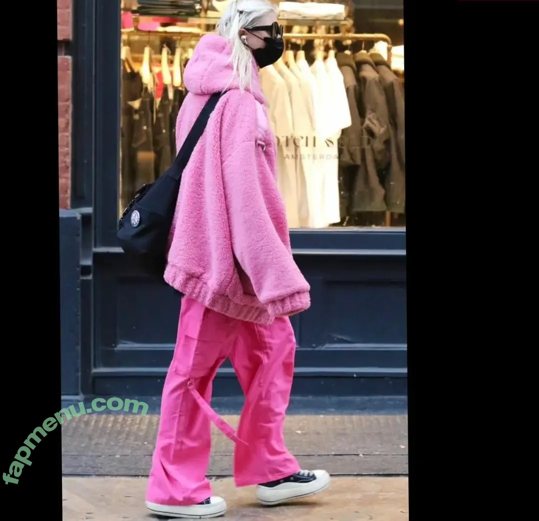 Taylor Momsen nude photo #0597 (aryelsoul / taylormomsen)