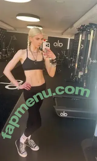 Taylor Momsen nude photo #0622 (aryelsoul / taylormomsen)