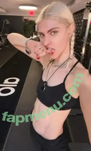 Taylor Momsen nude photo #0626 (aryelsoul / taylormomsen)