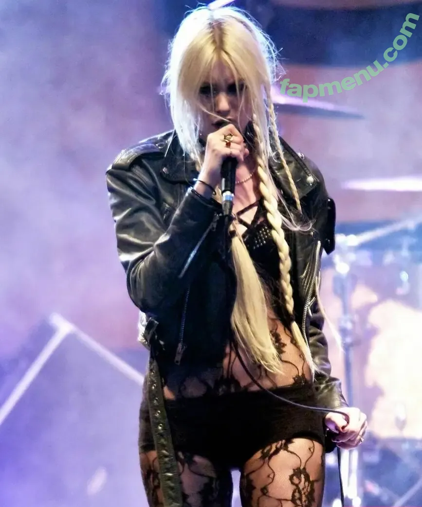 Taylor Momsen nude photo #0686 (aryelsoul / taylormomsen)