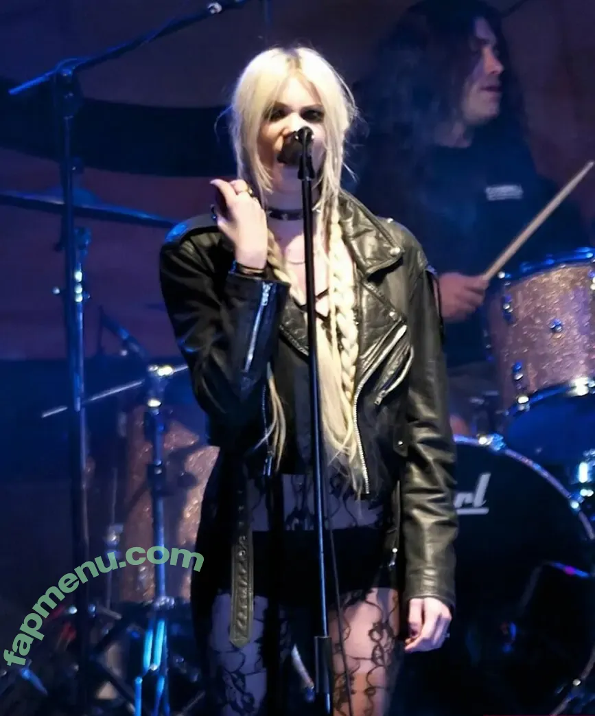 Taylor Momsen nude photo #0687 (aryelsoul / taylormomsen)