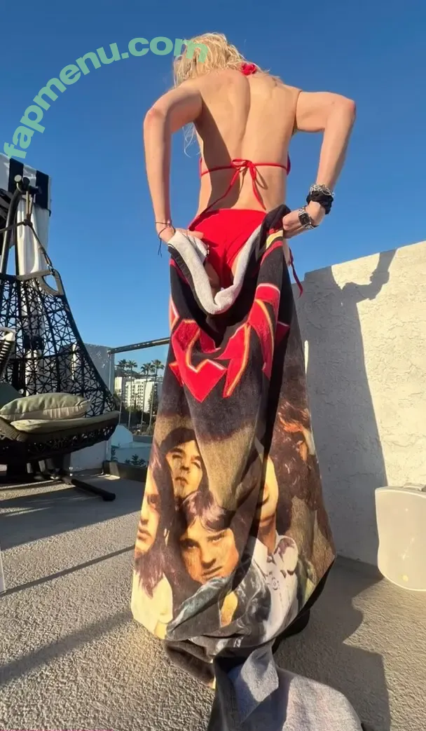 Taylor Momsen nude photo #0721 (aryelsoul / taylormomsen)