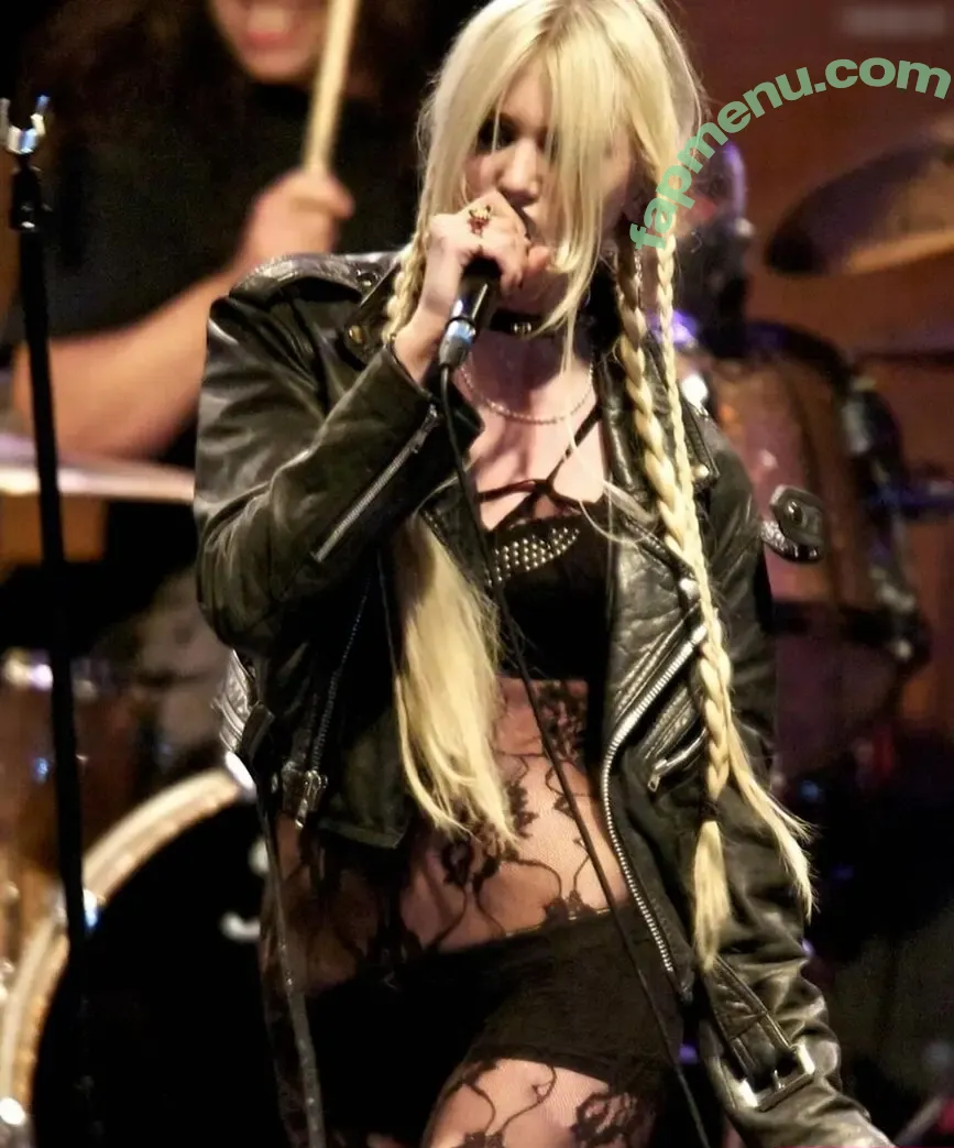 Taylor Momsen nude photo #0787 (aryelsoul / taylormomsen)