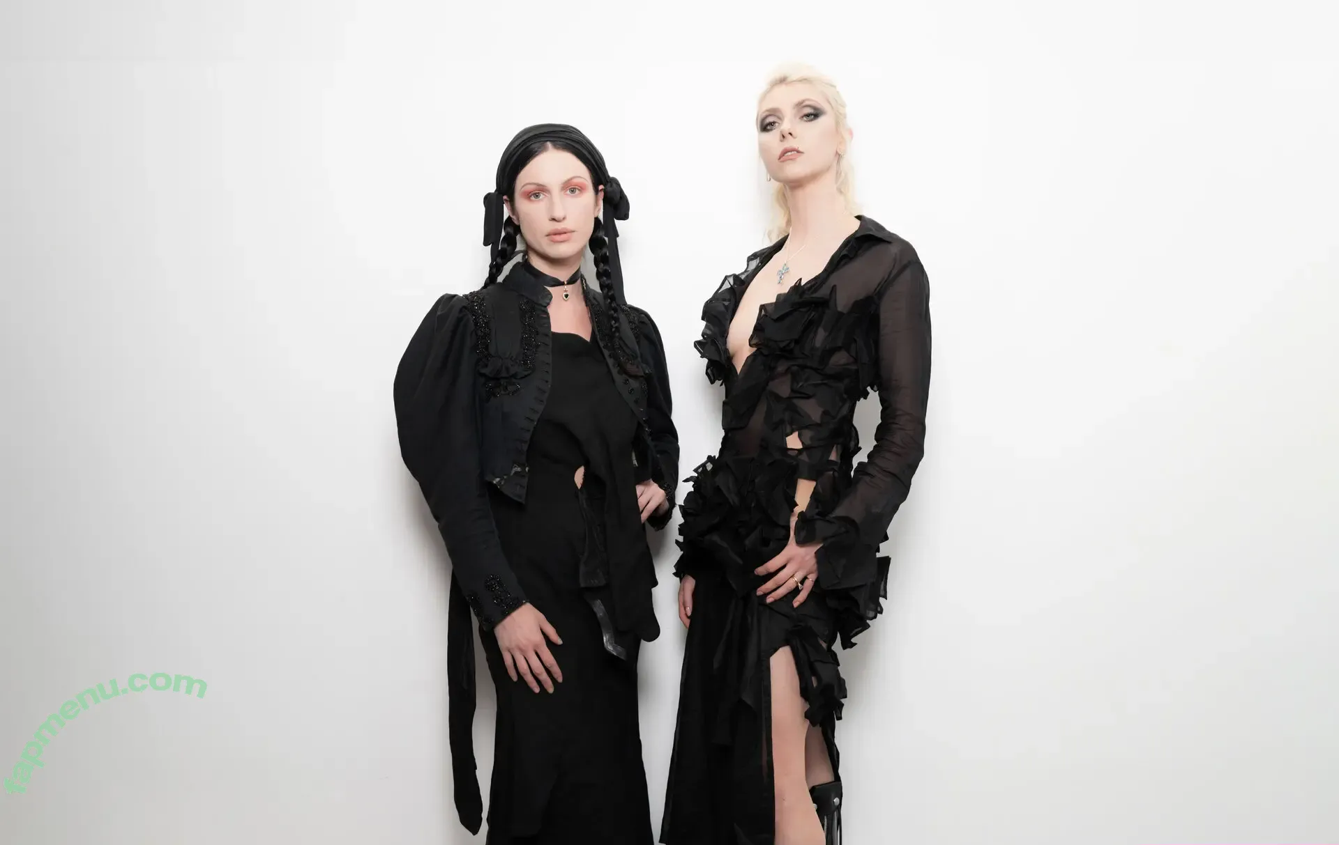 Taylor Momsen nude photo #0792 (aryelsoul / taylormomsen)