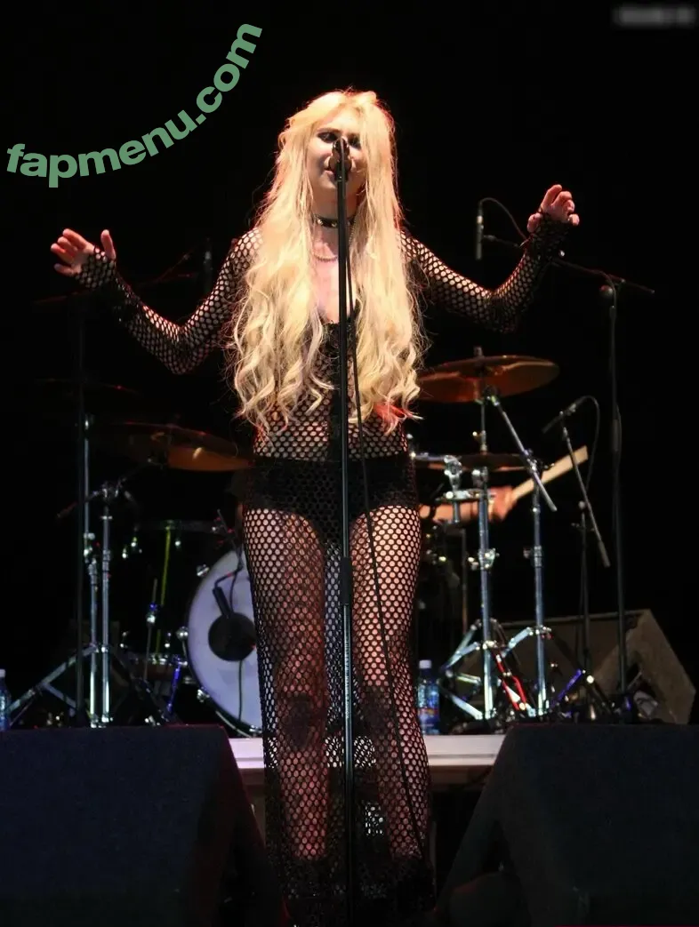 Taylor Momsen nude photo #0798 (aryelsoul / taylormomsen)
