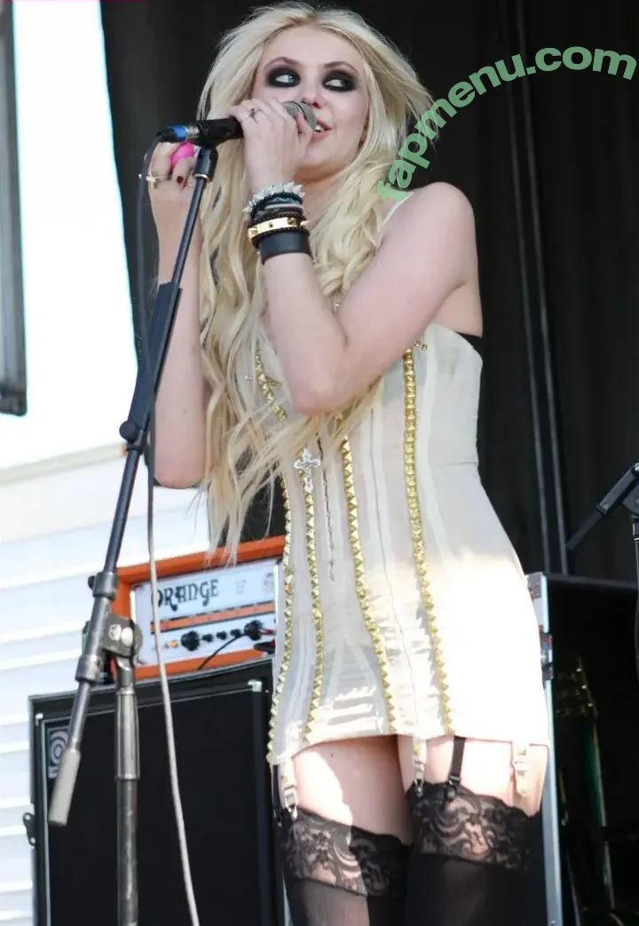 Taylor Momsen nude photo #0822 (aryelsoul / taylormomsen)