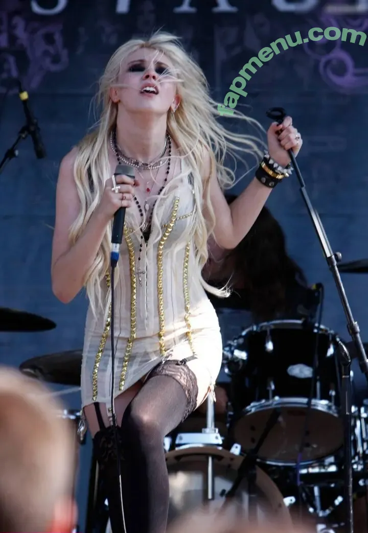 Taylor Momsen nude photo #0825 (aryelsoul / taylormomsen)