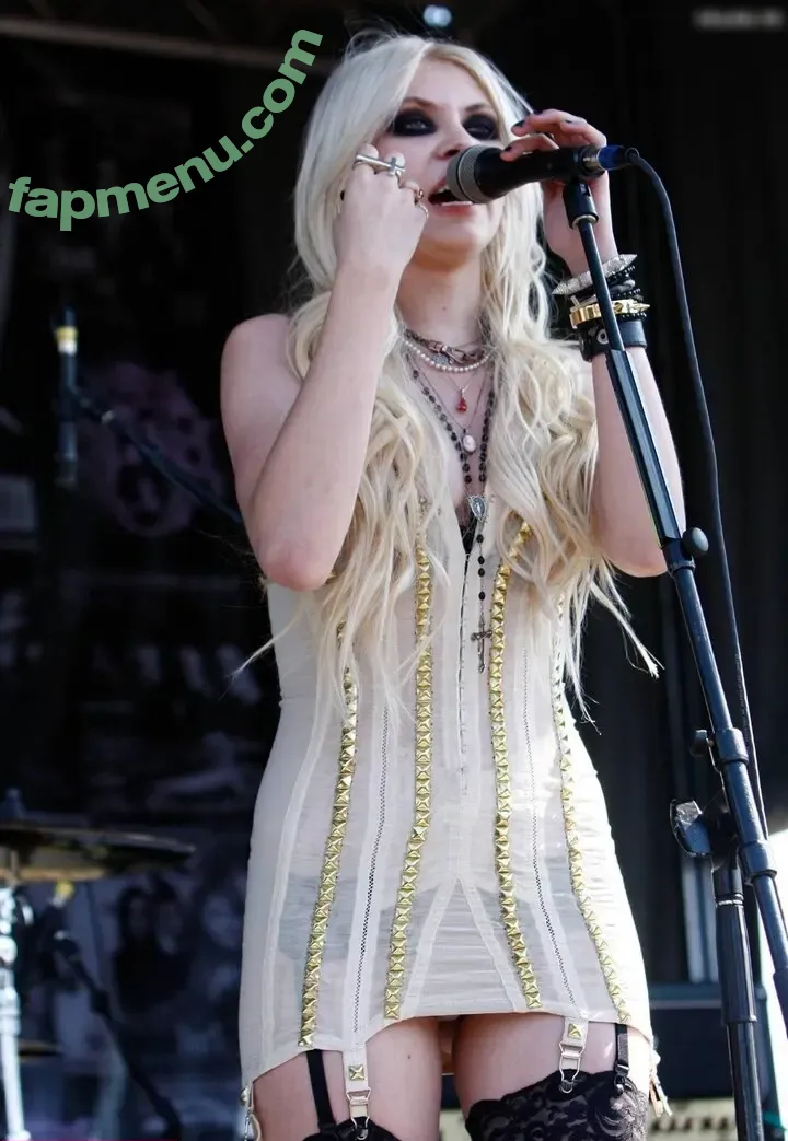 Taylor Momsen nude photo #0834 (aryelsoul / taylormomsen)