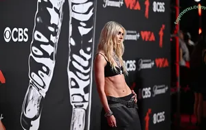 Taylor Momsen / aryelsoul / taylormomsen nude photo #1153