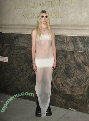 Taylor Momsen / aryelsoul / taylormomsen nude photo #1161