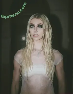 Taylor Momsen / aryelsoul / taylormomsen nude photo #1168